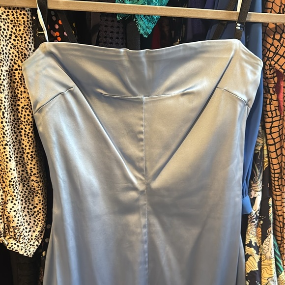 Authentic Dolce and Gabbana Midi Dress - Picture 4 of 7